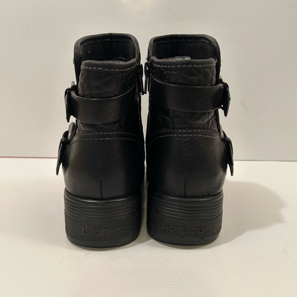 Bionica All-Weather Double Strap Buckle Side Zip Black Leather Boots Size 7 M - Picture 4 of 12